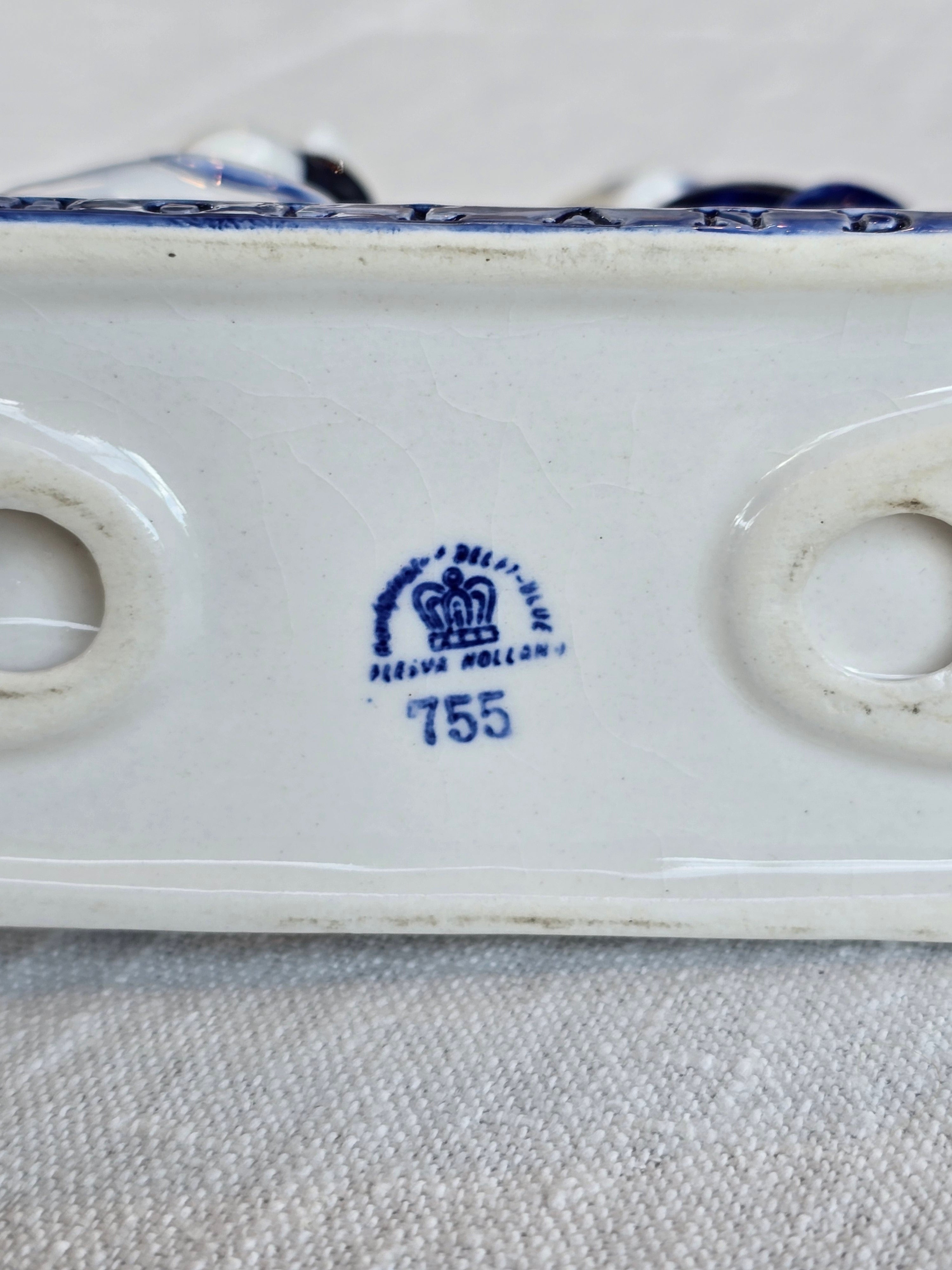 Pair of Vintage Delftware Dutch Boy & Girl Kissing Porcelain Figurines