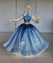 Vintage Royal Doulton Figurine - Jennifer HN 2392