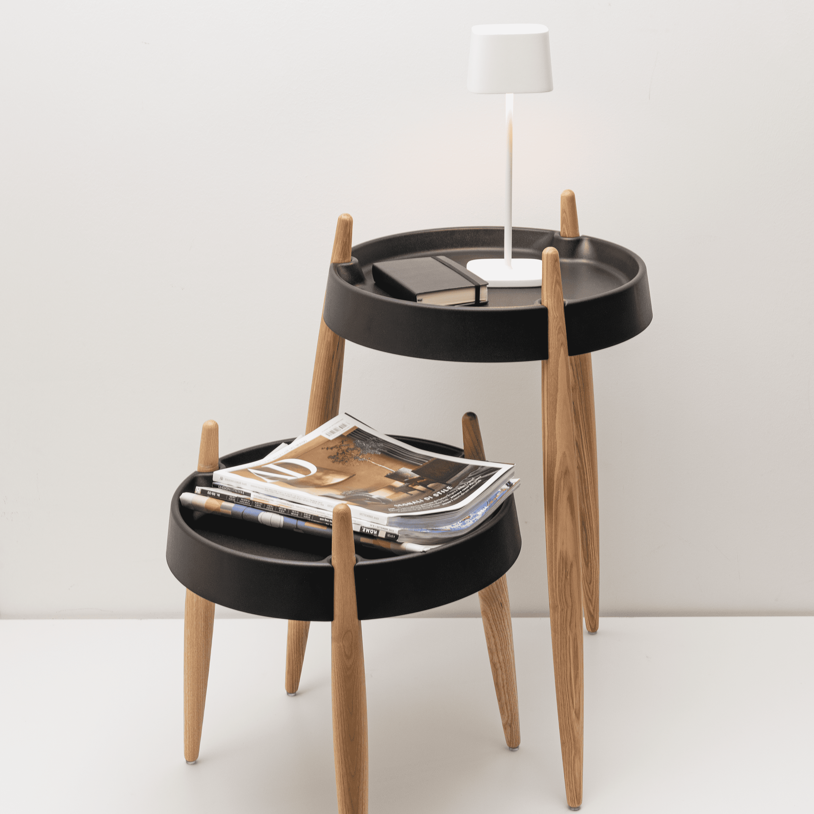 Zafferano_LFS_Liola_Black-wood_book.png