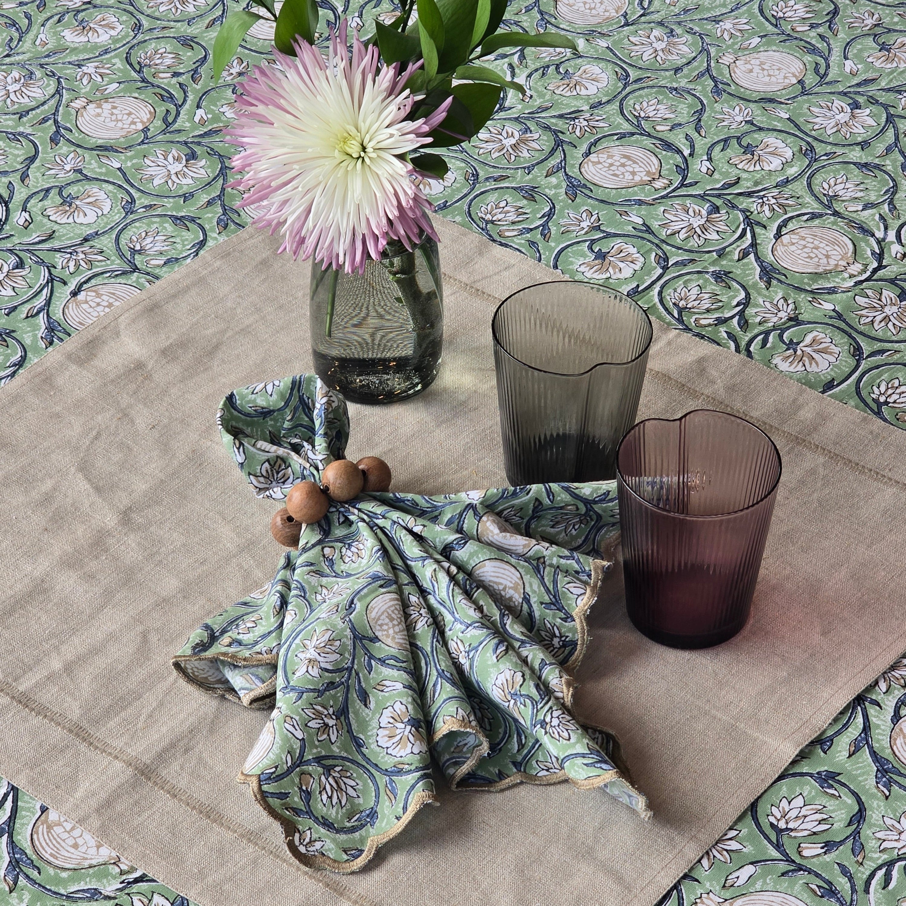 Cotton Napkin Embroidered Scallop Edge Tangier Pomegranate - Green