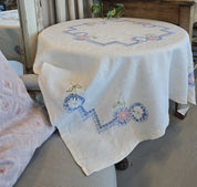 Vintage Linen Tablecloth - Hand Embroidered