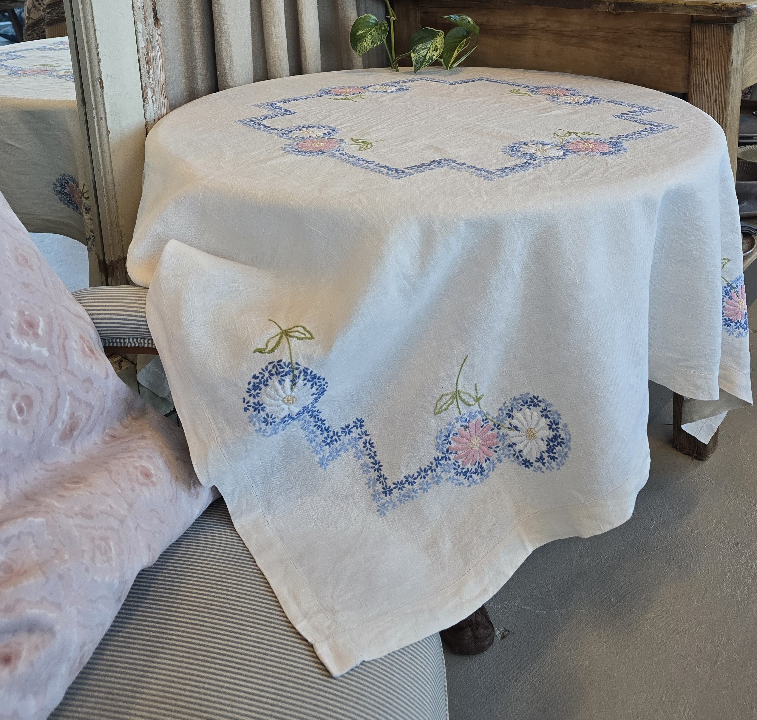 Vintage Linen Tablecloth - Hand Embroidered