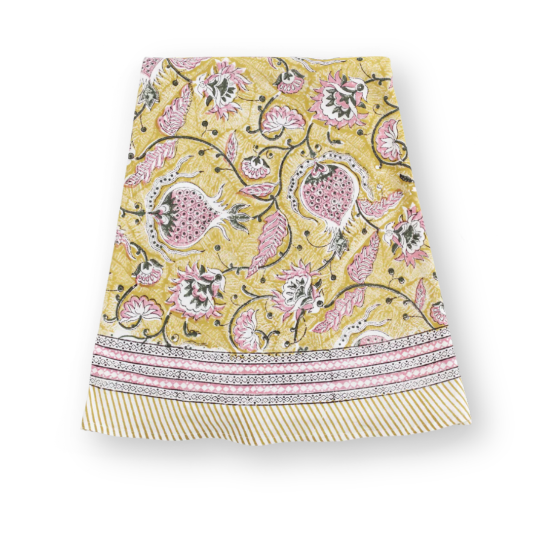 POM_YR_TABLECLOTH.png