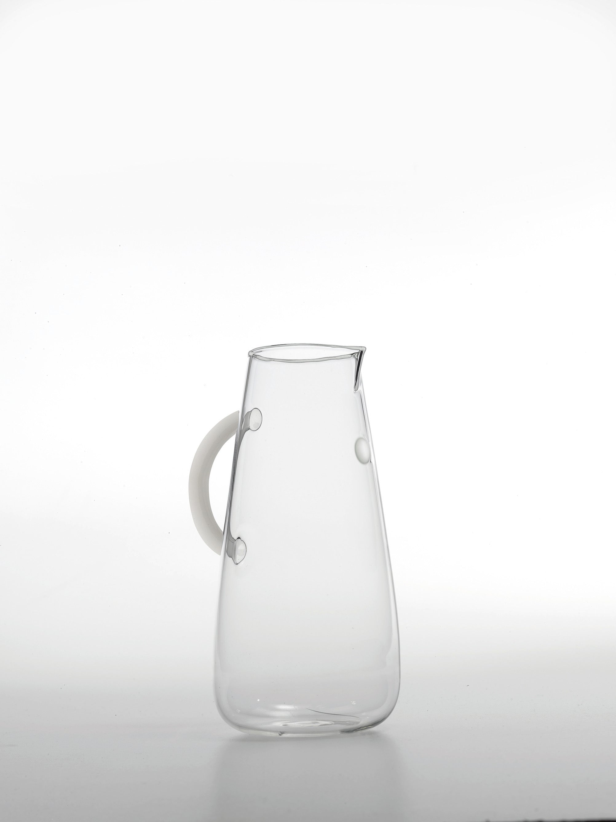 UNICHE Carafe and Bottle